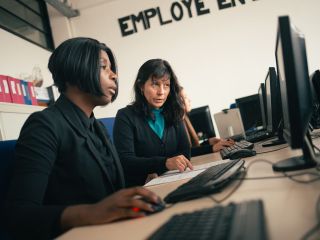 employée en bureautique